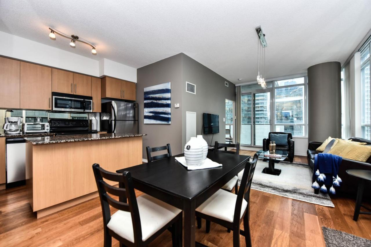 Sarkar Suites - Maple Leaf Square 토론토 외부 사진