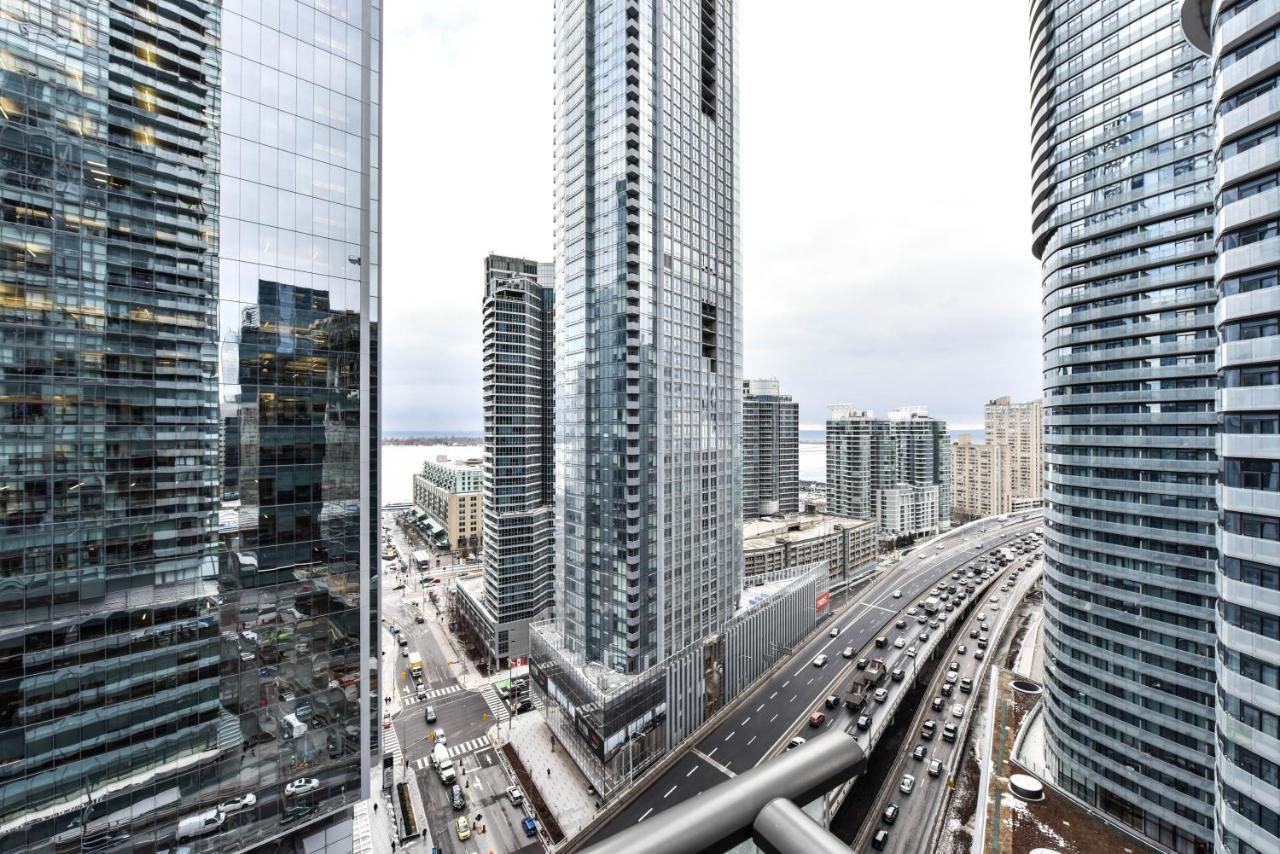 Sarkar Suites - Maple Leaf Square 토론토 외부 사진