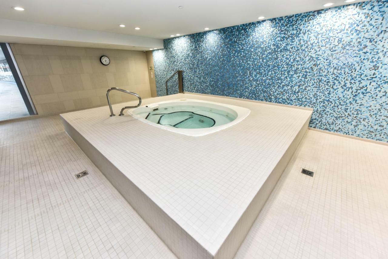 Sarkar Suites - Maple Leaf Square 토론토 외부 사진